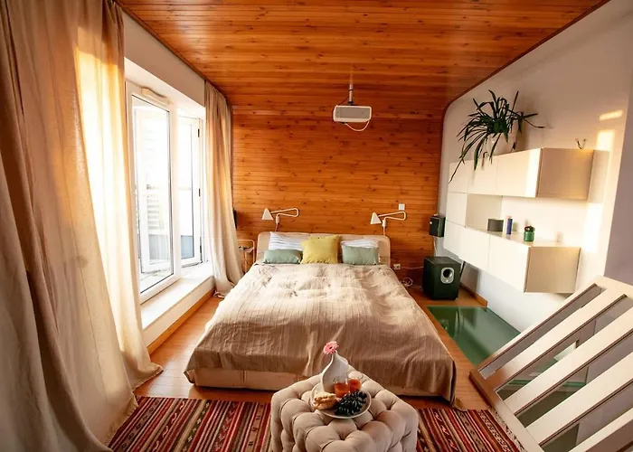 Dwupoziomowy, Rodzinny Apartament. Ochrona, Garaz.