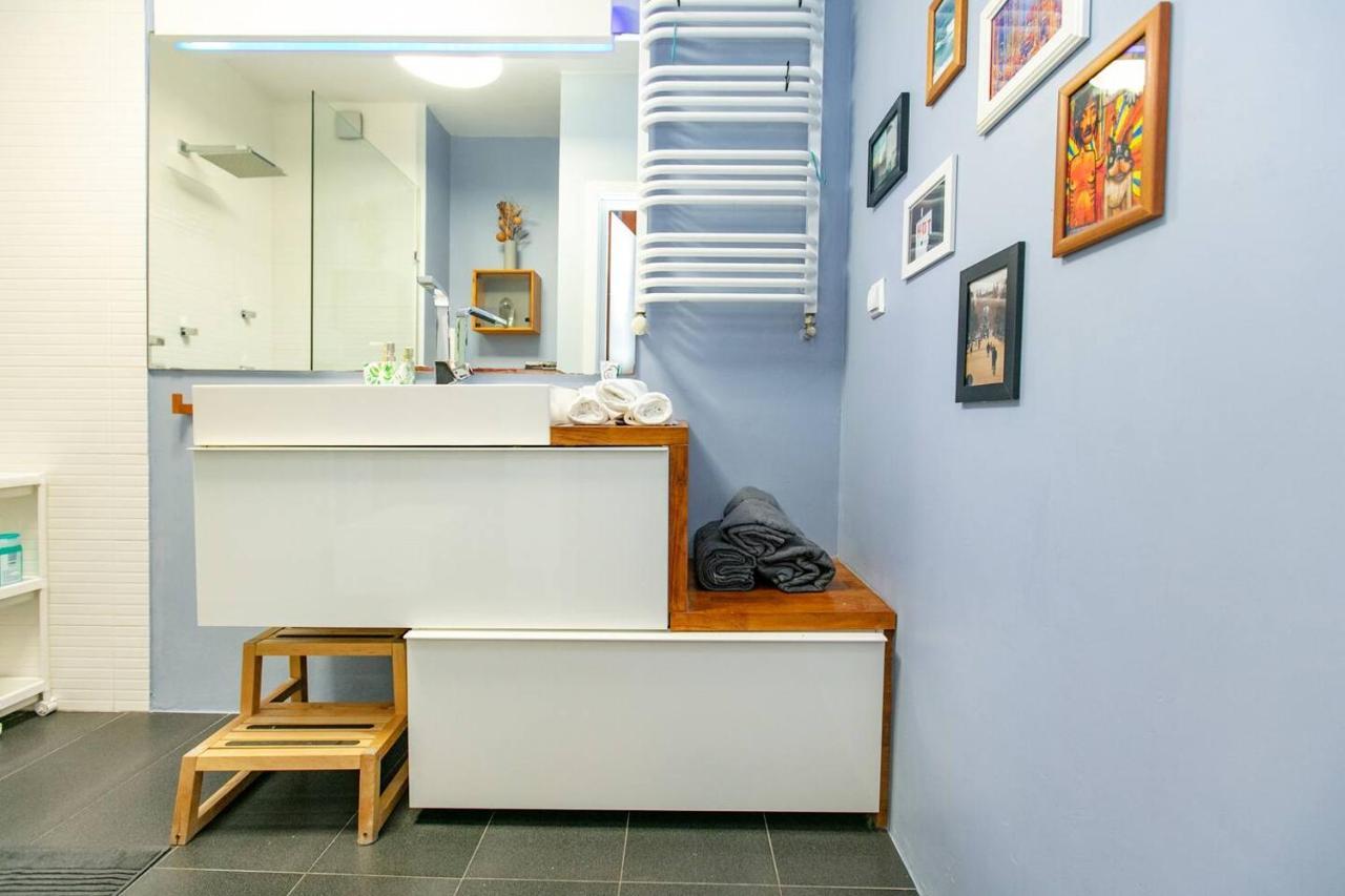 Dwupoziomowy, Rodzinny Apartament. Ochrona, Garaz. Warsaw