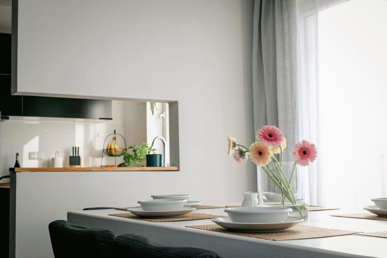 Dwupoziomowy, Rodzinny Apartament. Ochrona, Garaz. Apartment Warsaw