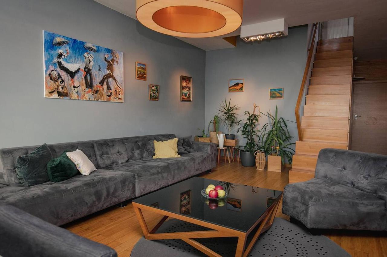 Apartment Dwupoziomowy, Rodzinny Apartament. Ochrona, Garaz. Warsaw