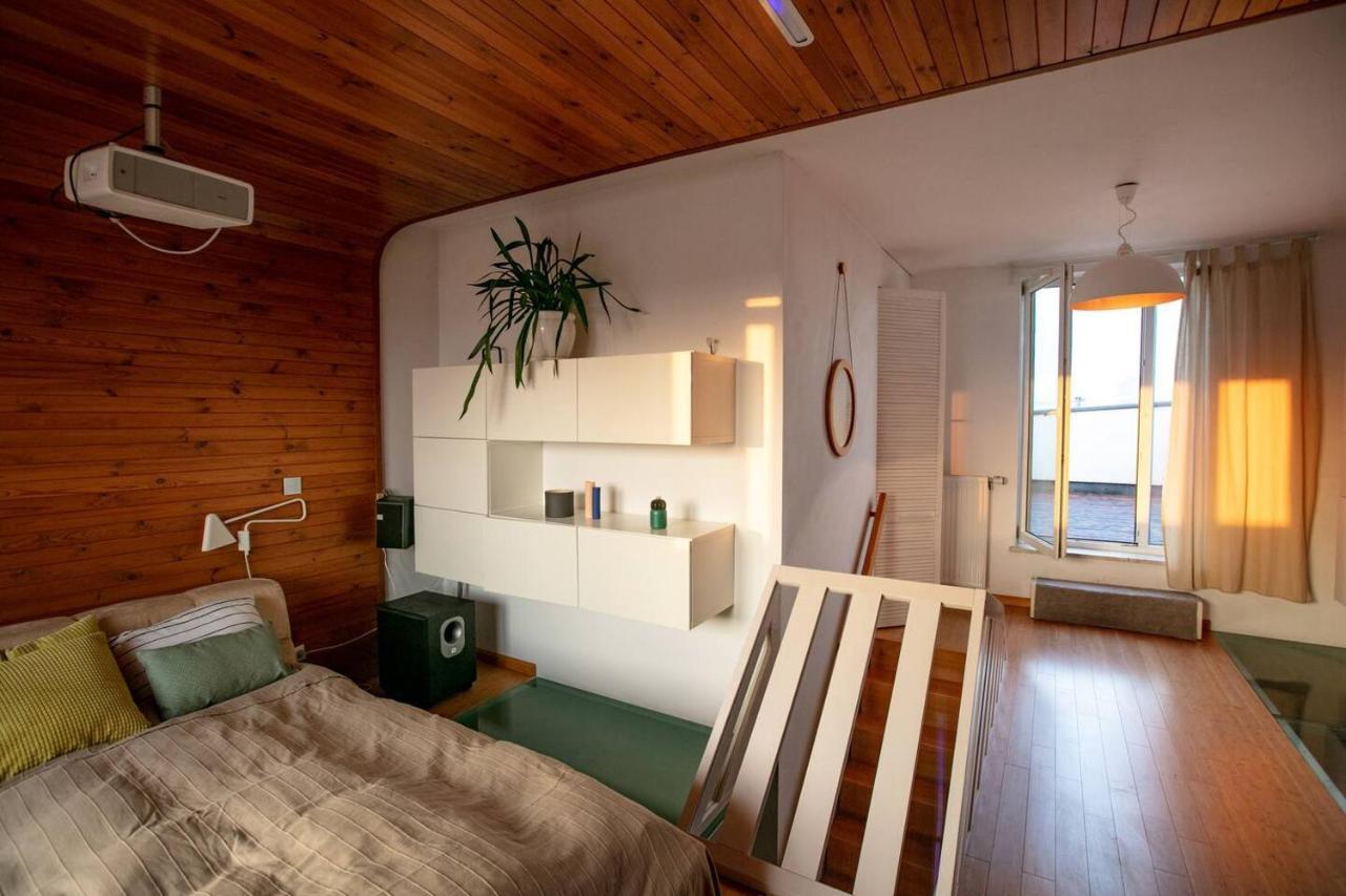 Dwupoziomowy, Rodzinny Apartament. Ochrona, Garaz. Apartment Warsaw